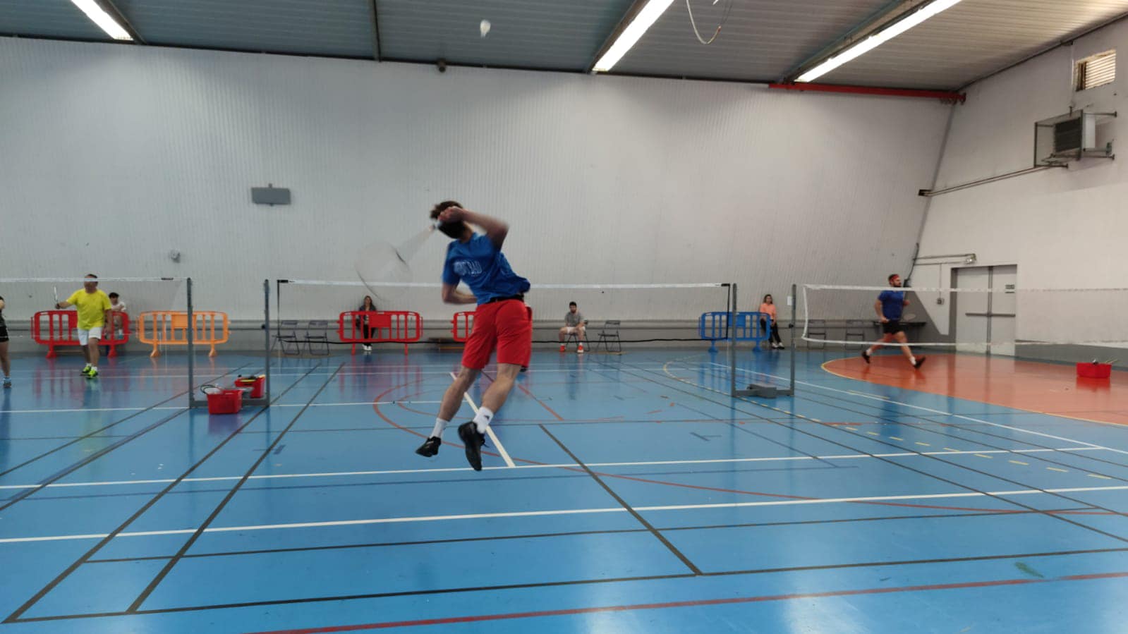 photo de complément Badminton Salonais